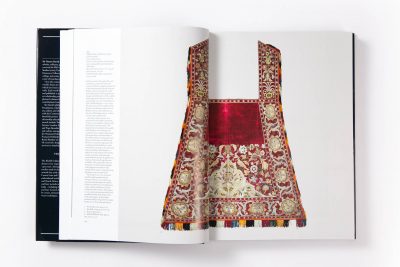Textiles, Carpets and Costumes - Image 18